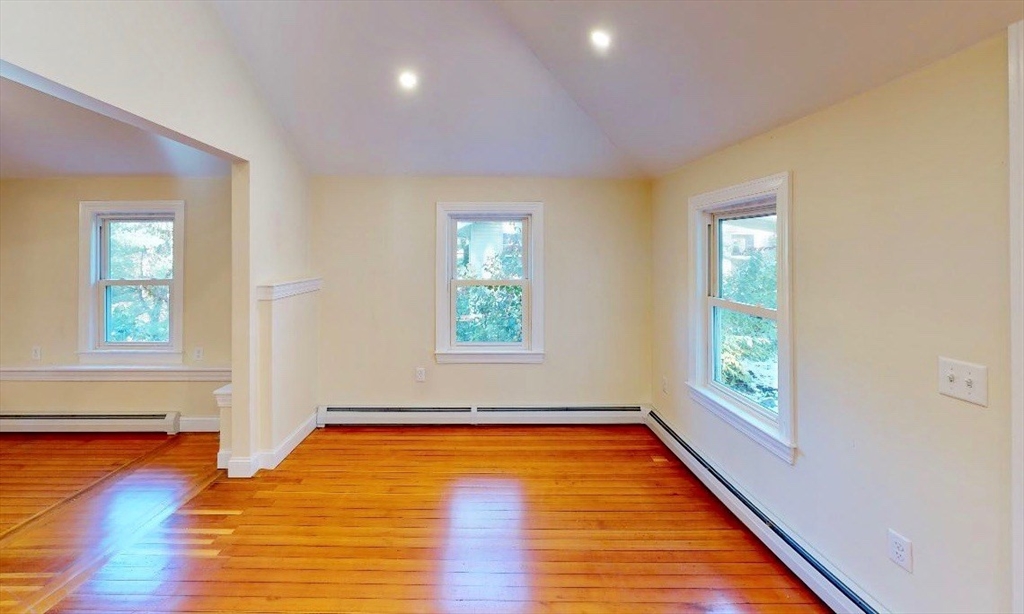 property viewer photo 8