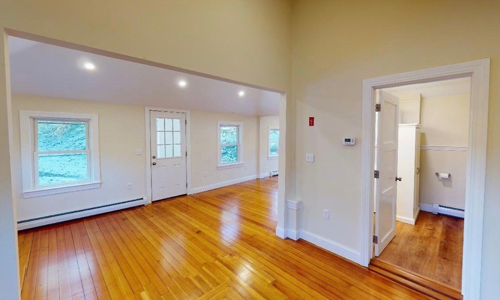 property viewer photo 9