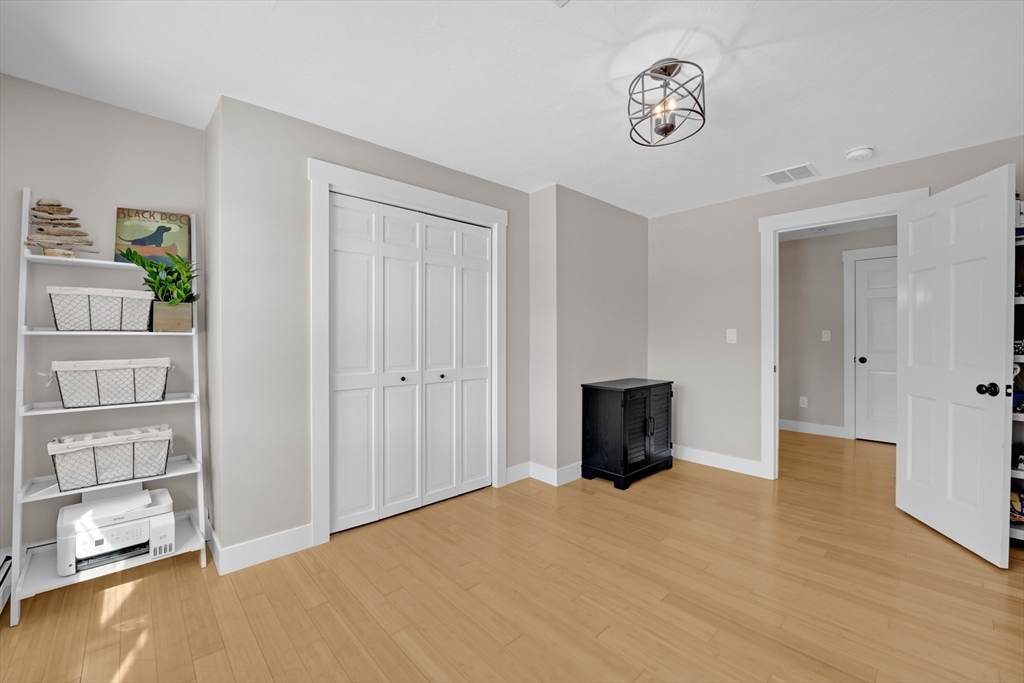 property viewer photo 25