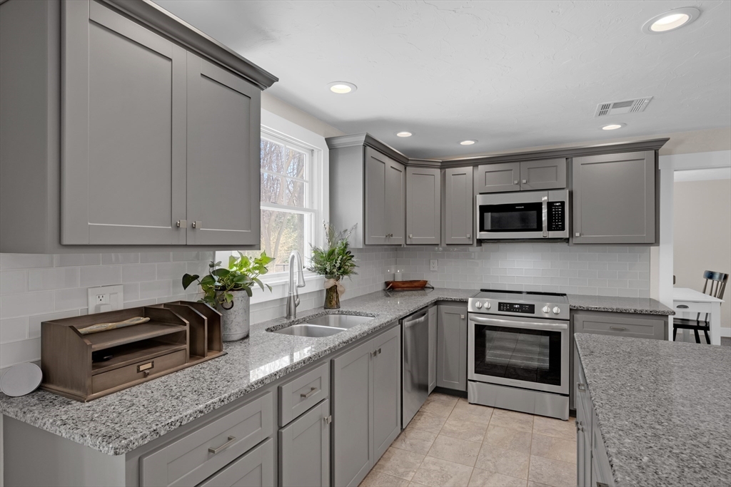property viewer photo 5