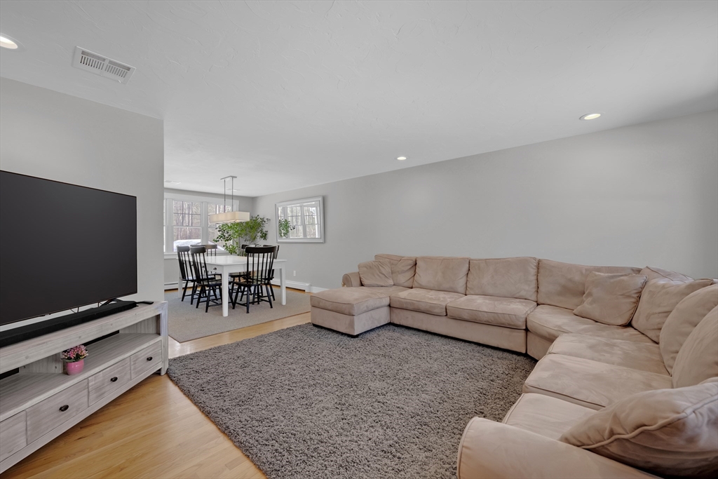 property viewer photo 6