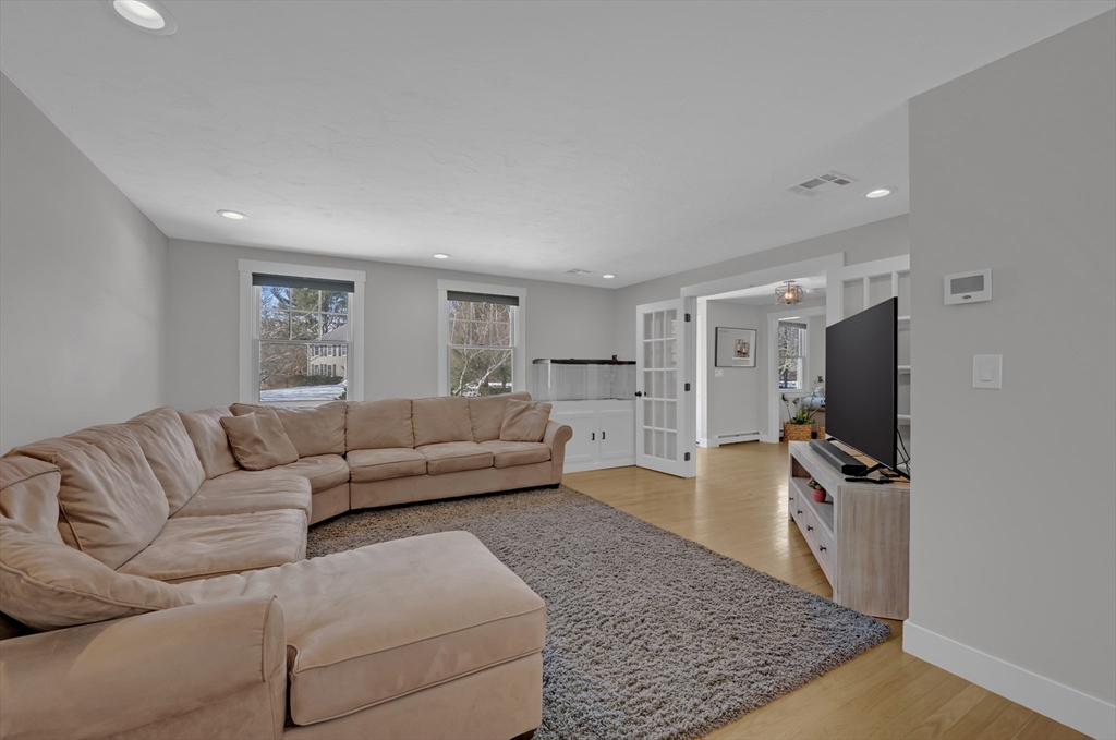 property viewer photo 7