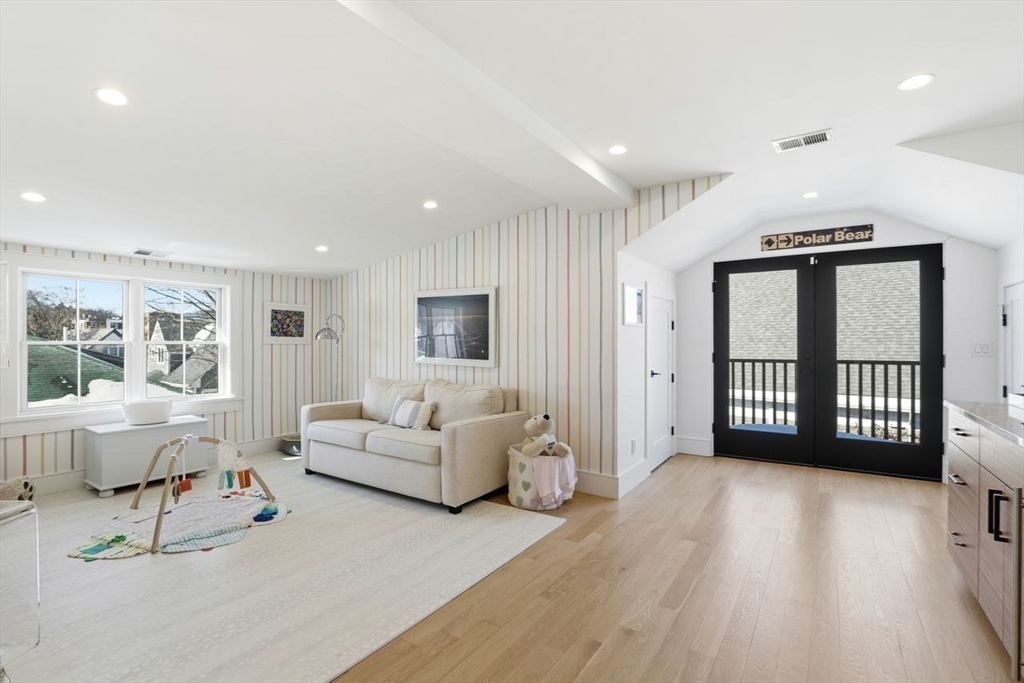 property viewer photo 17