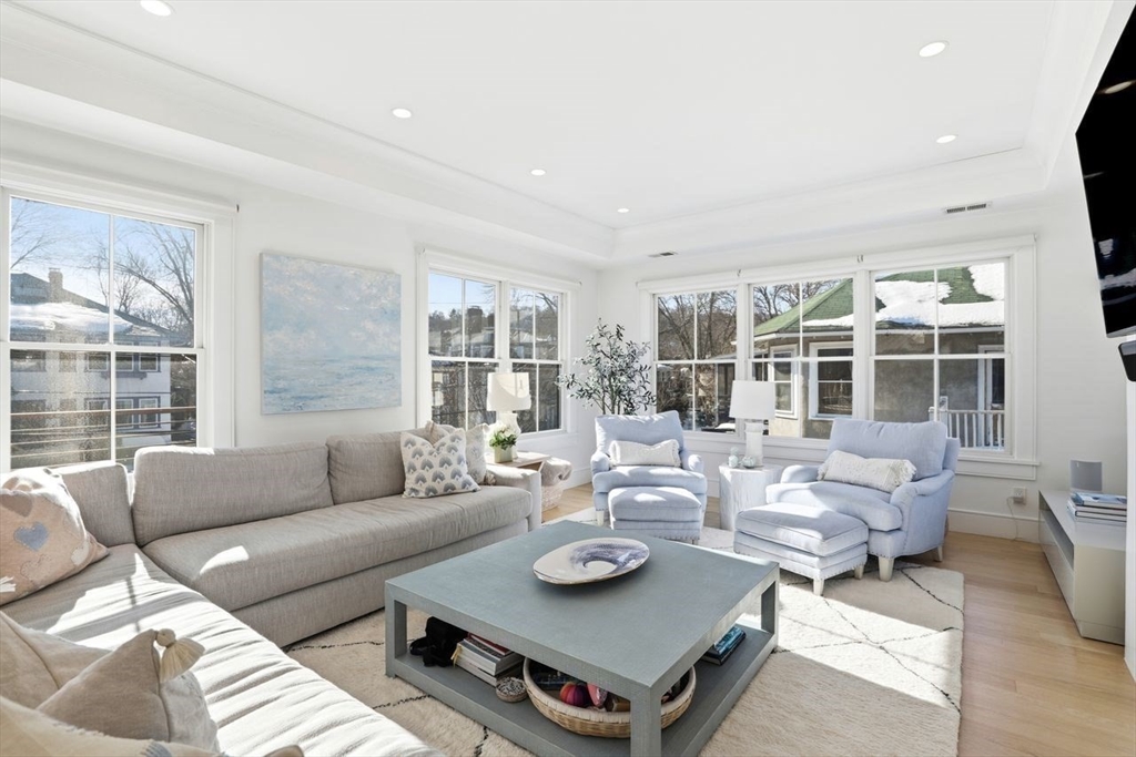 property viewer photo 4