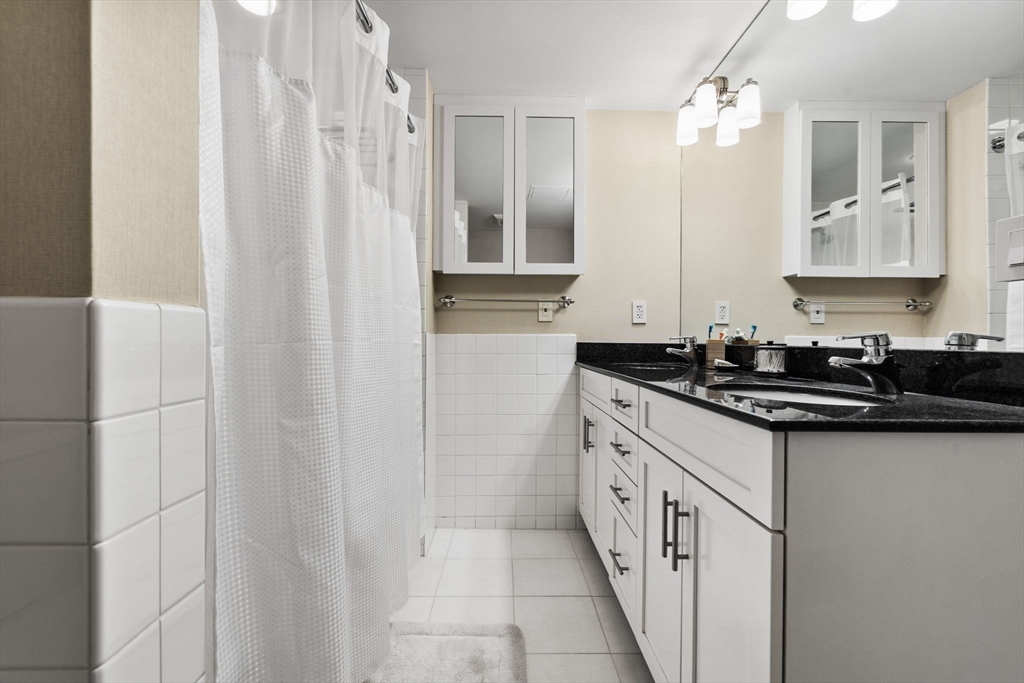 property viewer photo 18