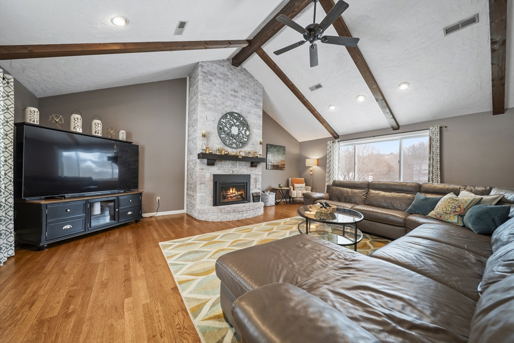 property viewer photo 9