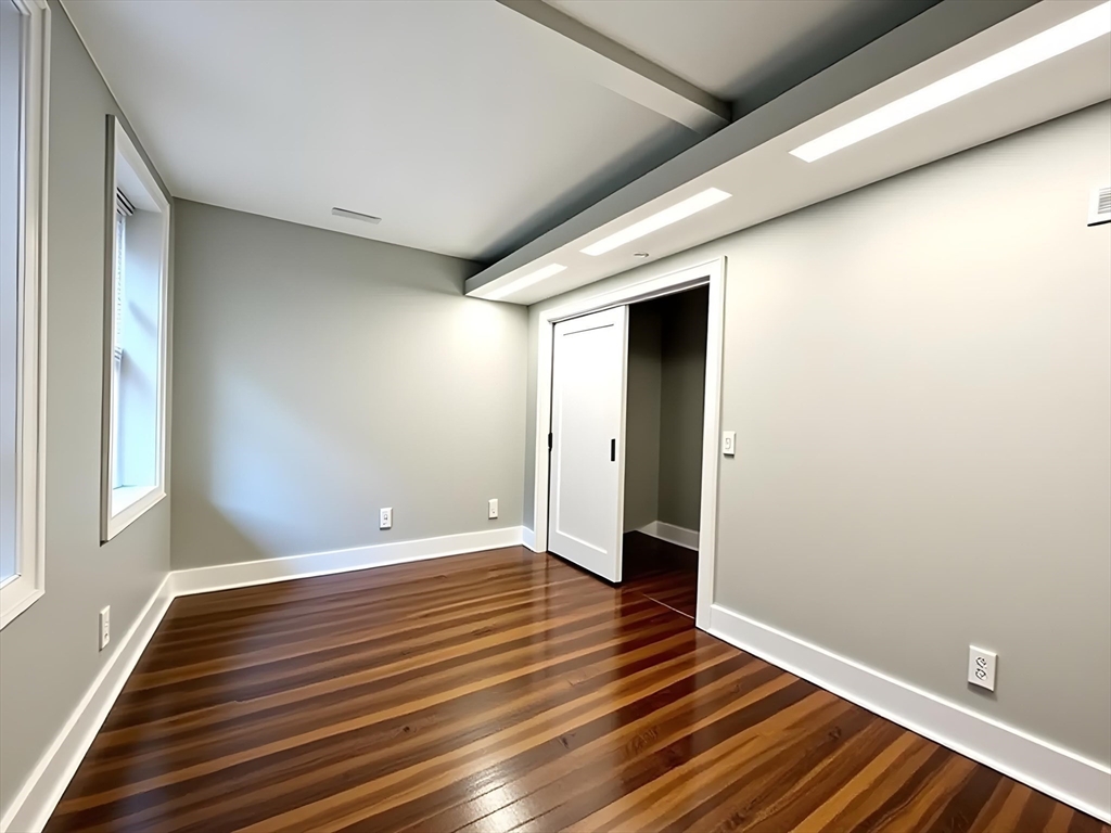property viewer photo 8