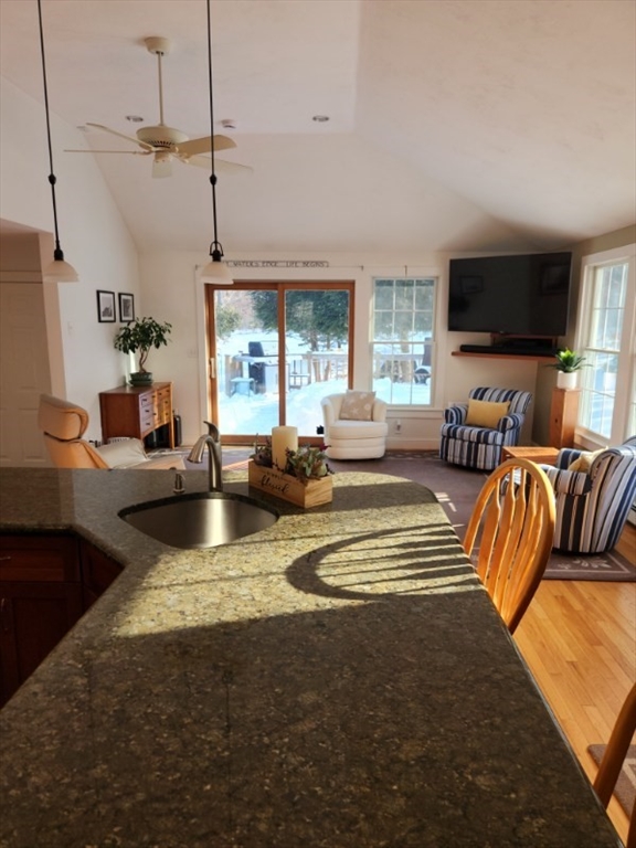 property viewer photo 4