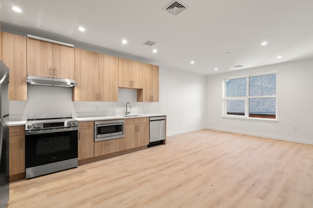 property viewer photo 18
