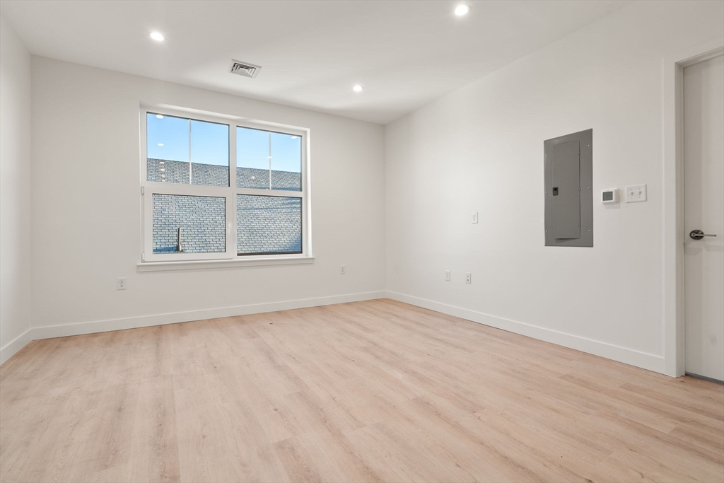 property viewer photo 21