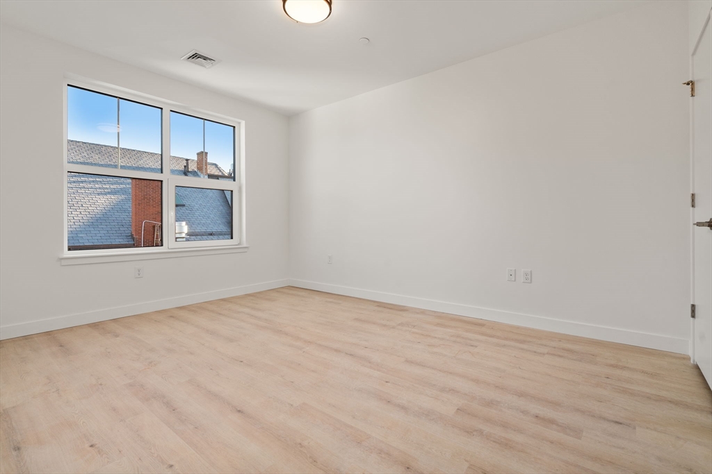 property viewer photo 22