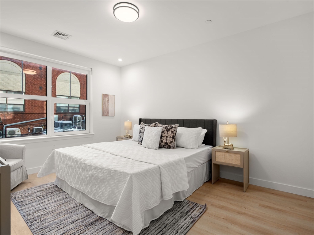 property viewer photo 7