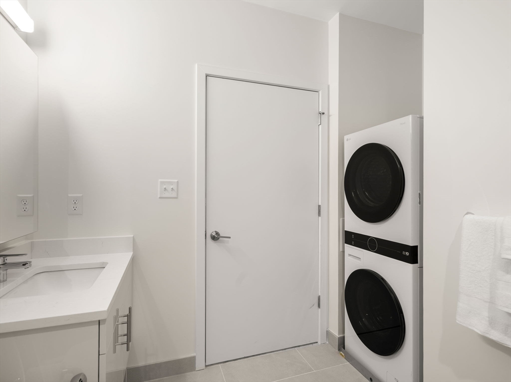 property viewer photo 9