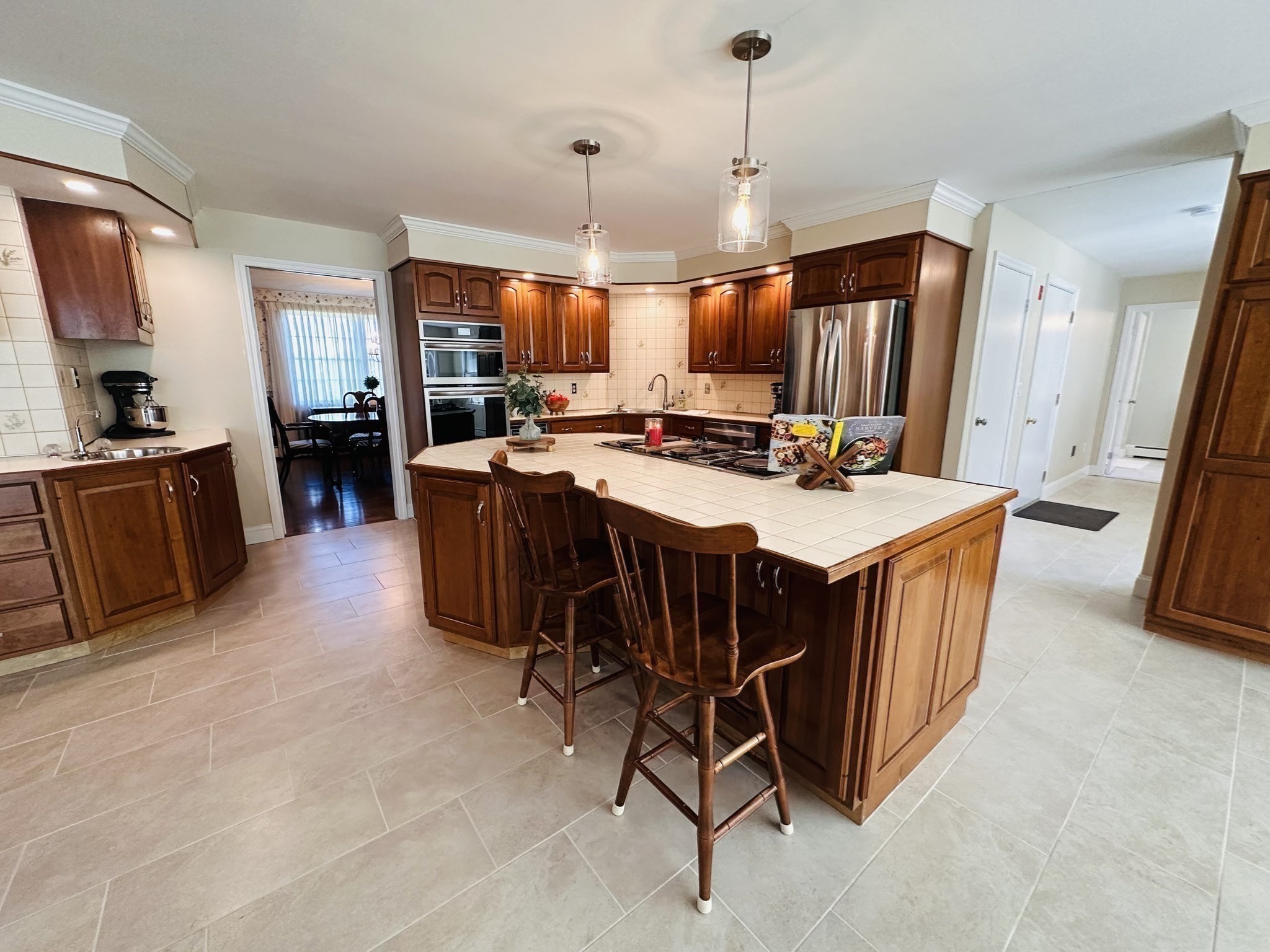 main property photo 9