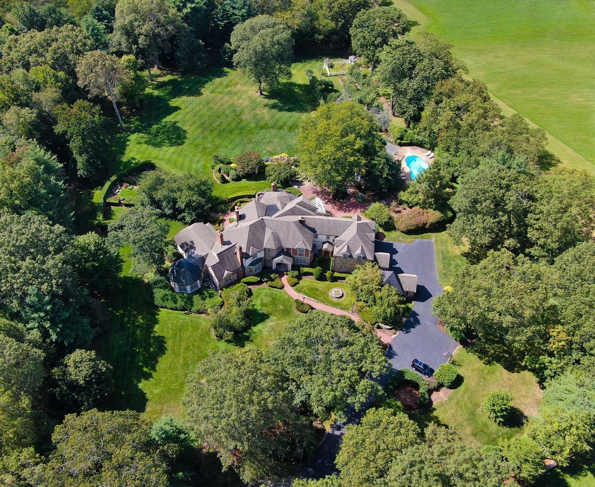 main property photo 8
