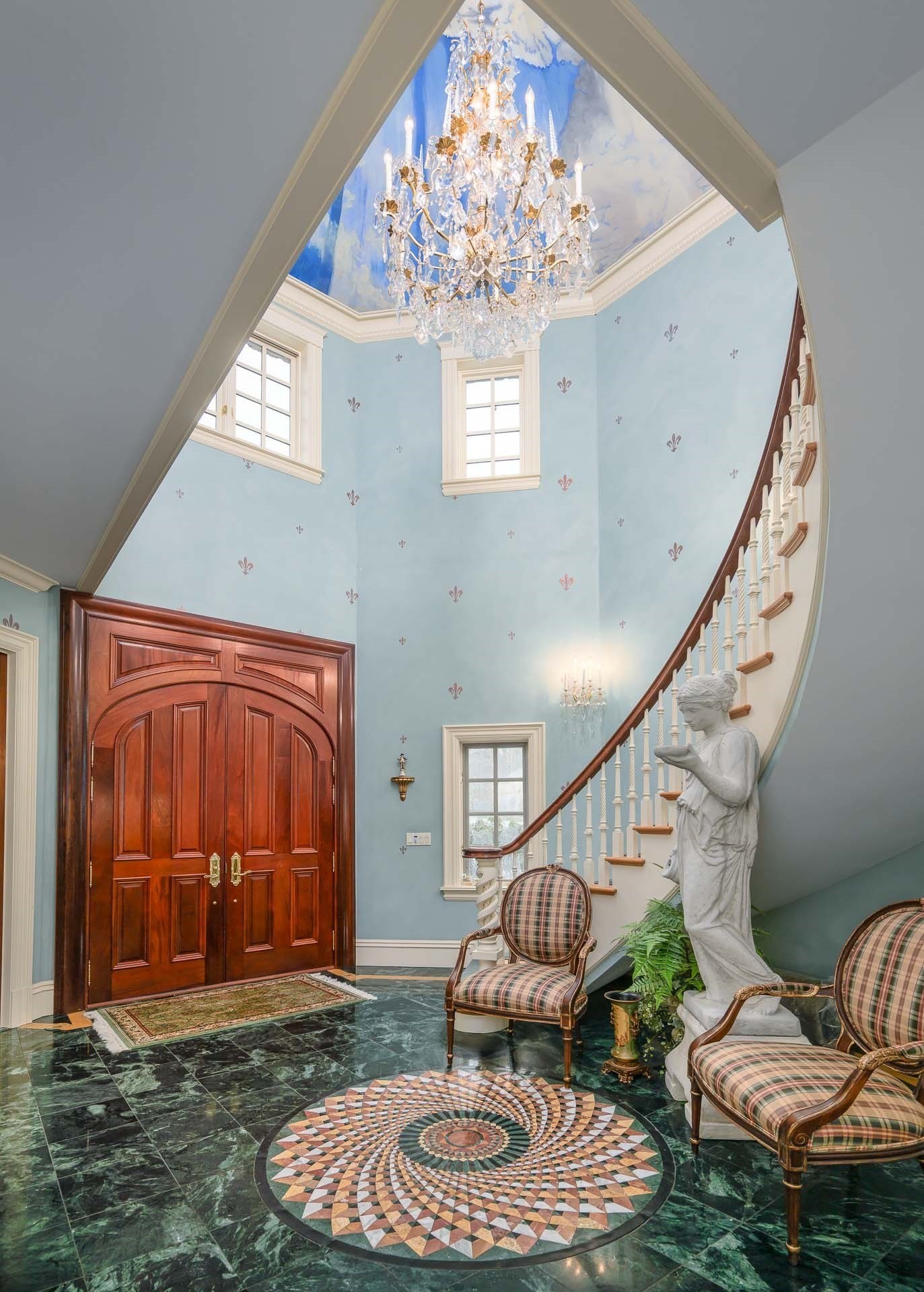 main property photo 9