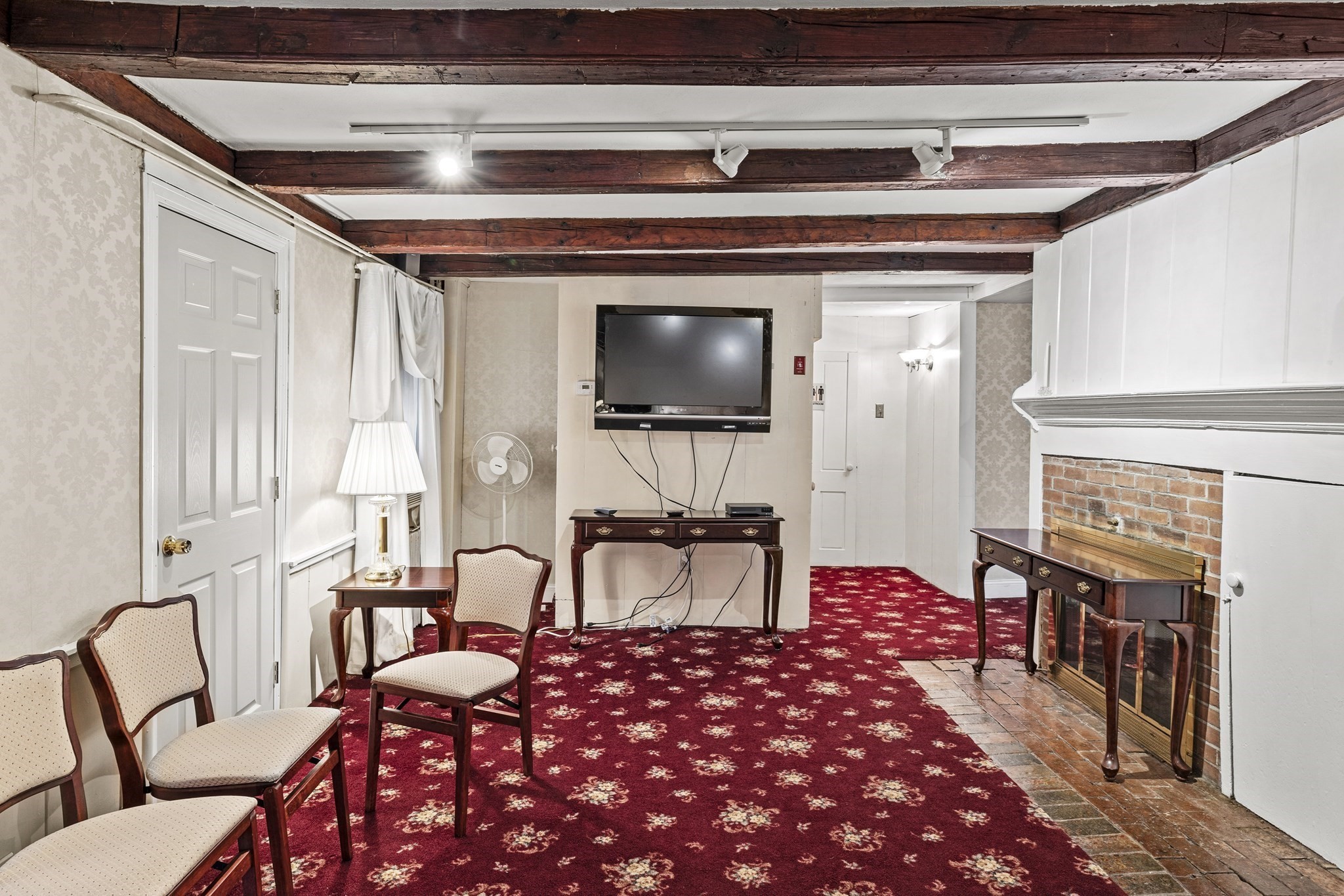 main property photo 12