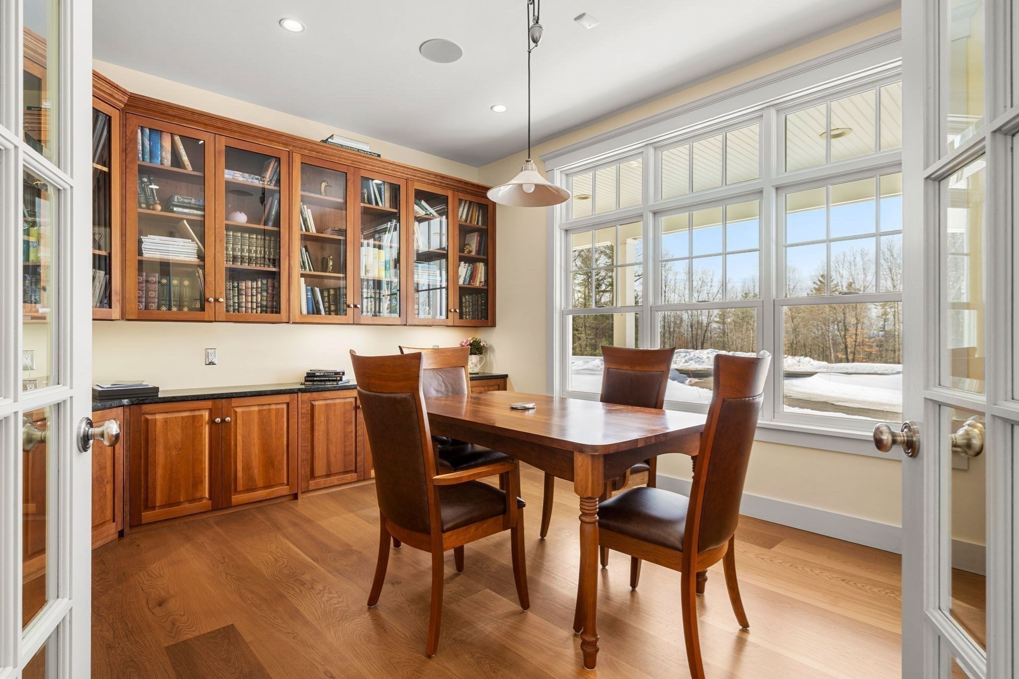 main property photo 7