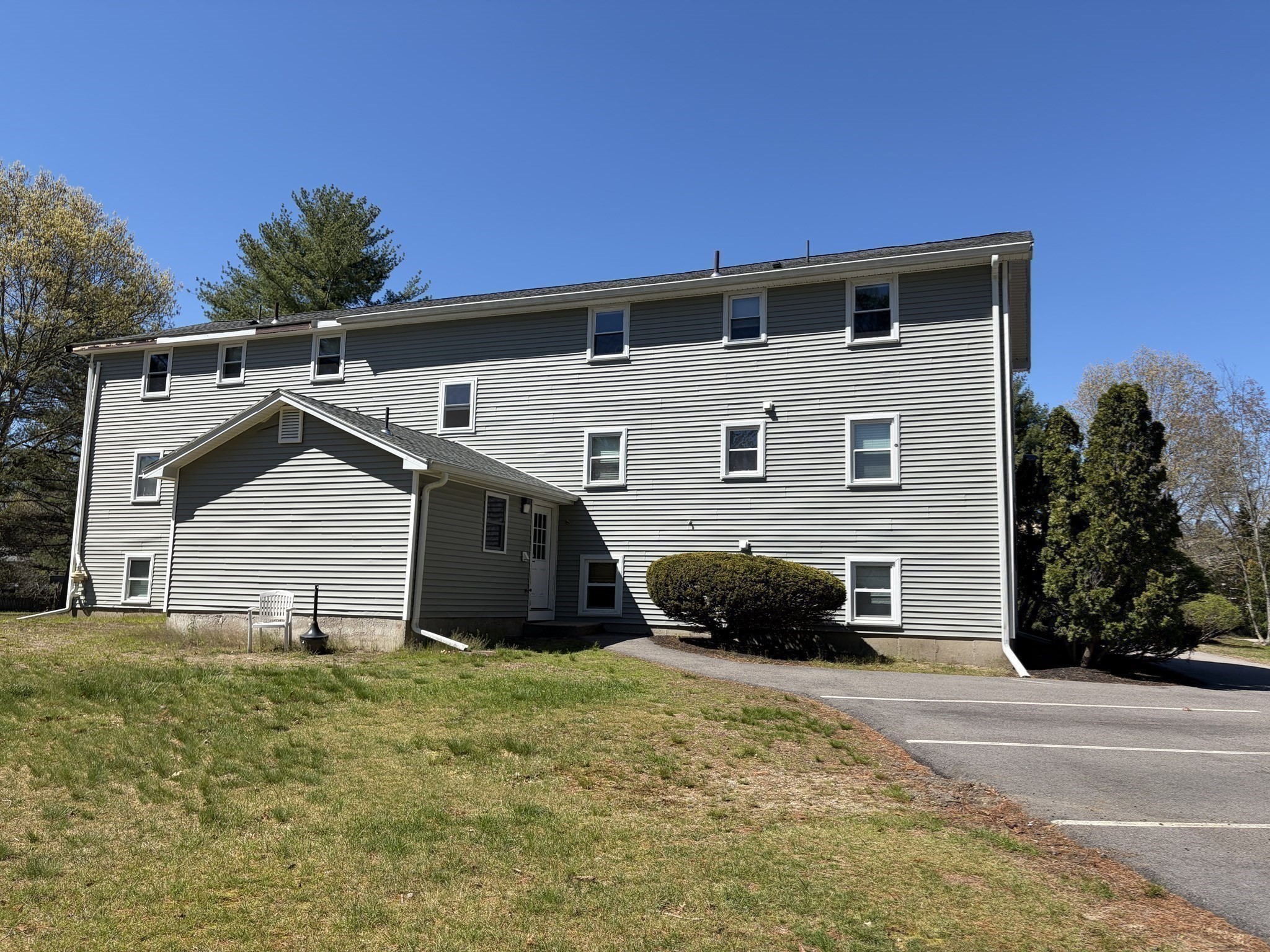 main property photo 14