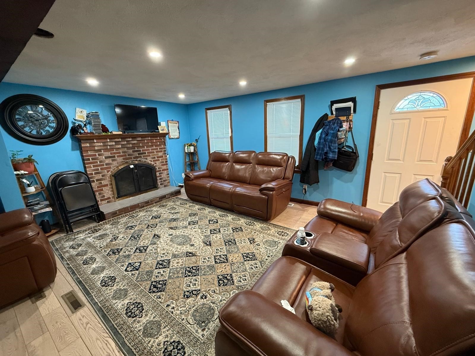 main property photo 8