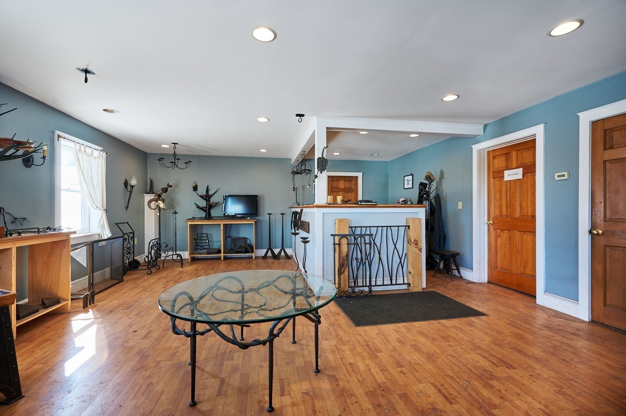 main property photo 8