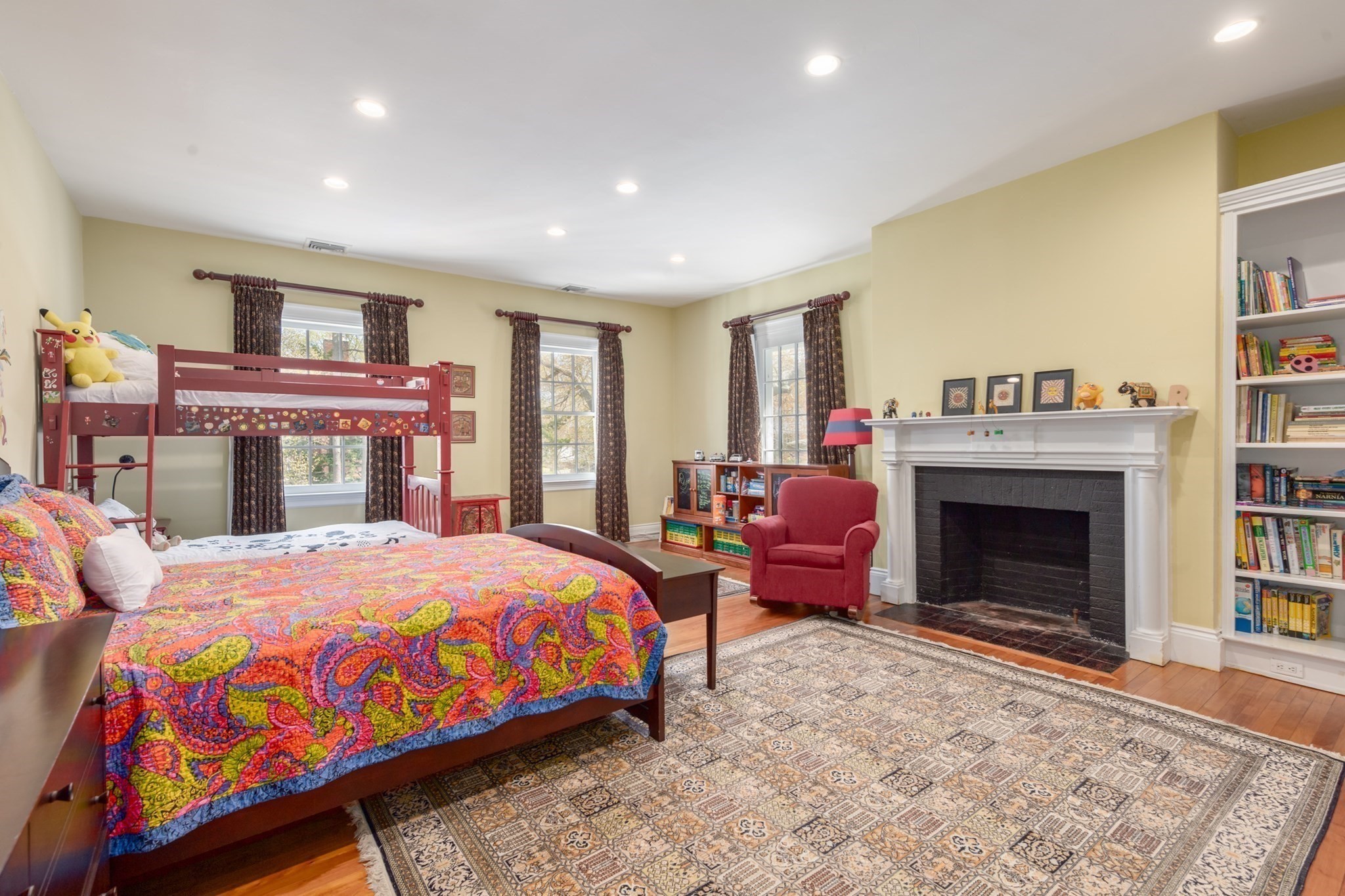 main property photo 16