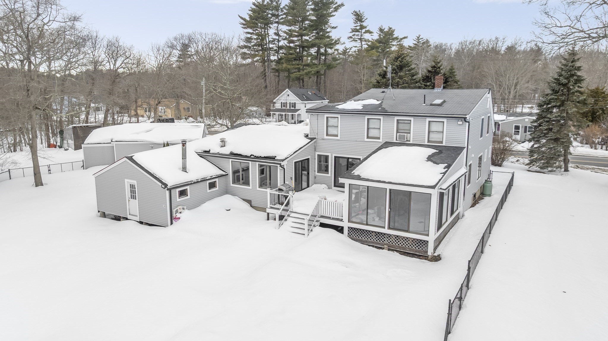 main property photo 33