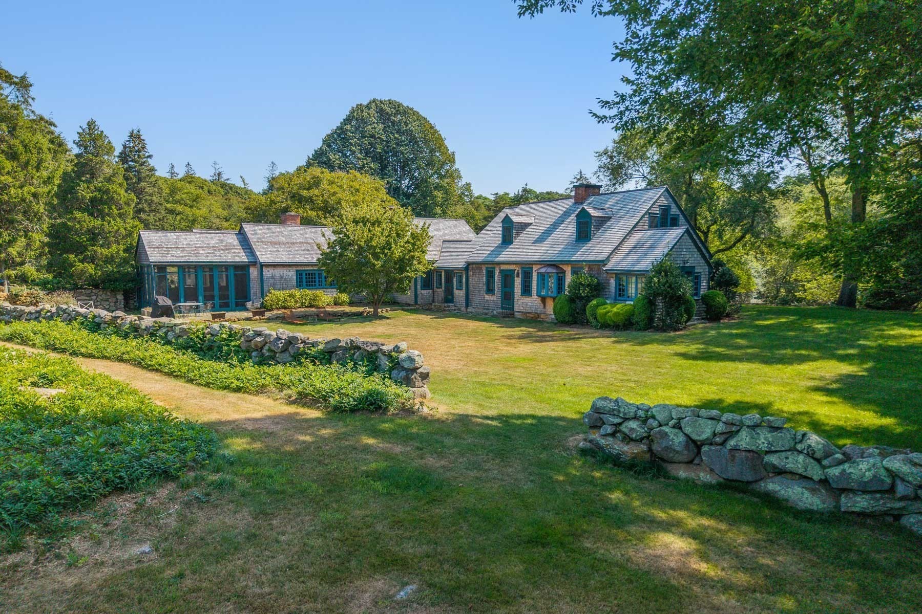 main property photo 8
