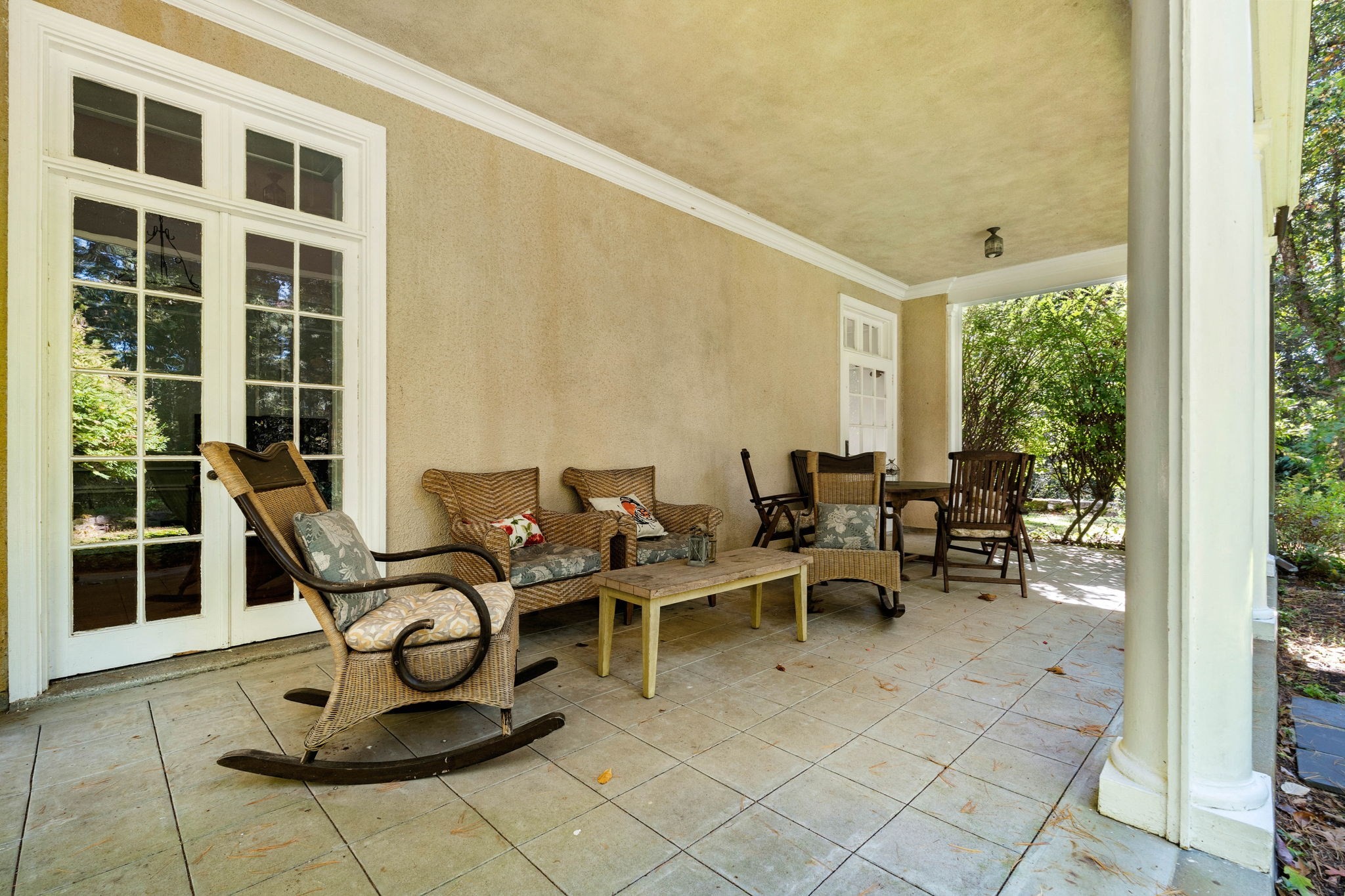 main property photo 32