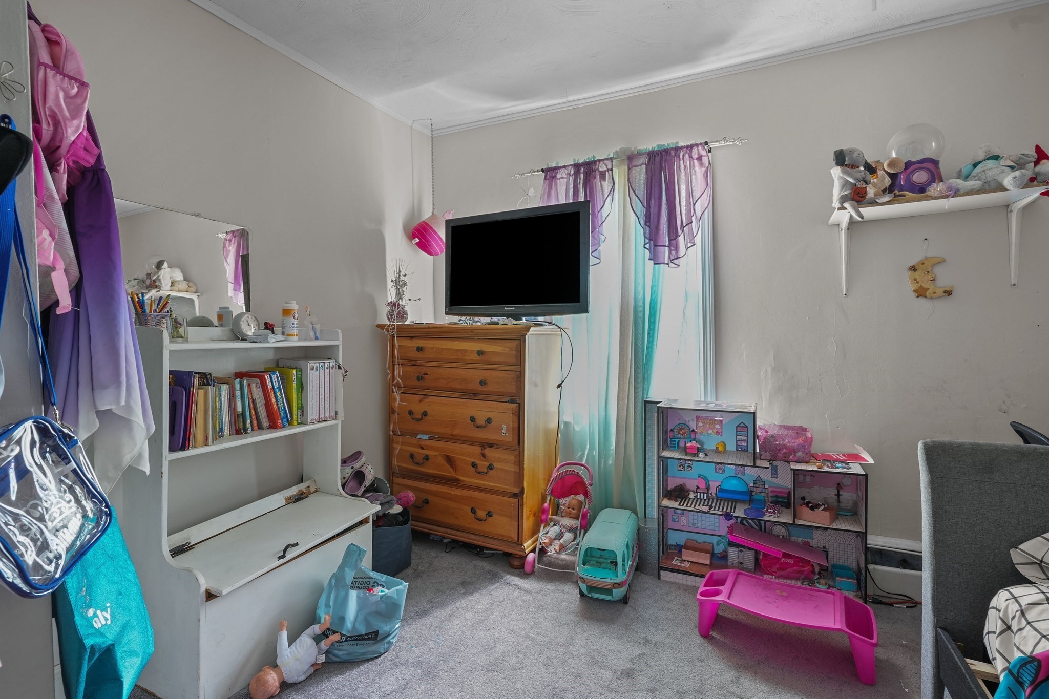 main property photo 13