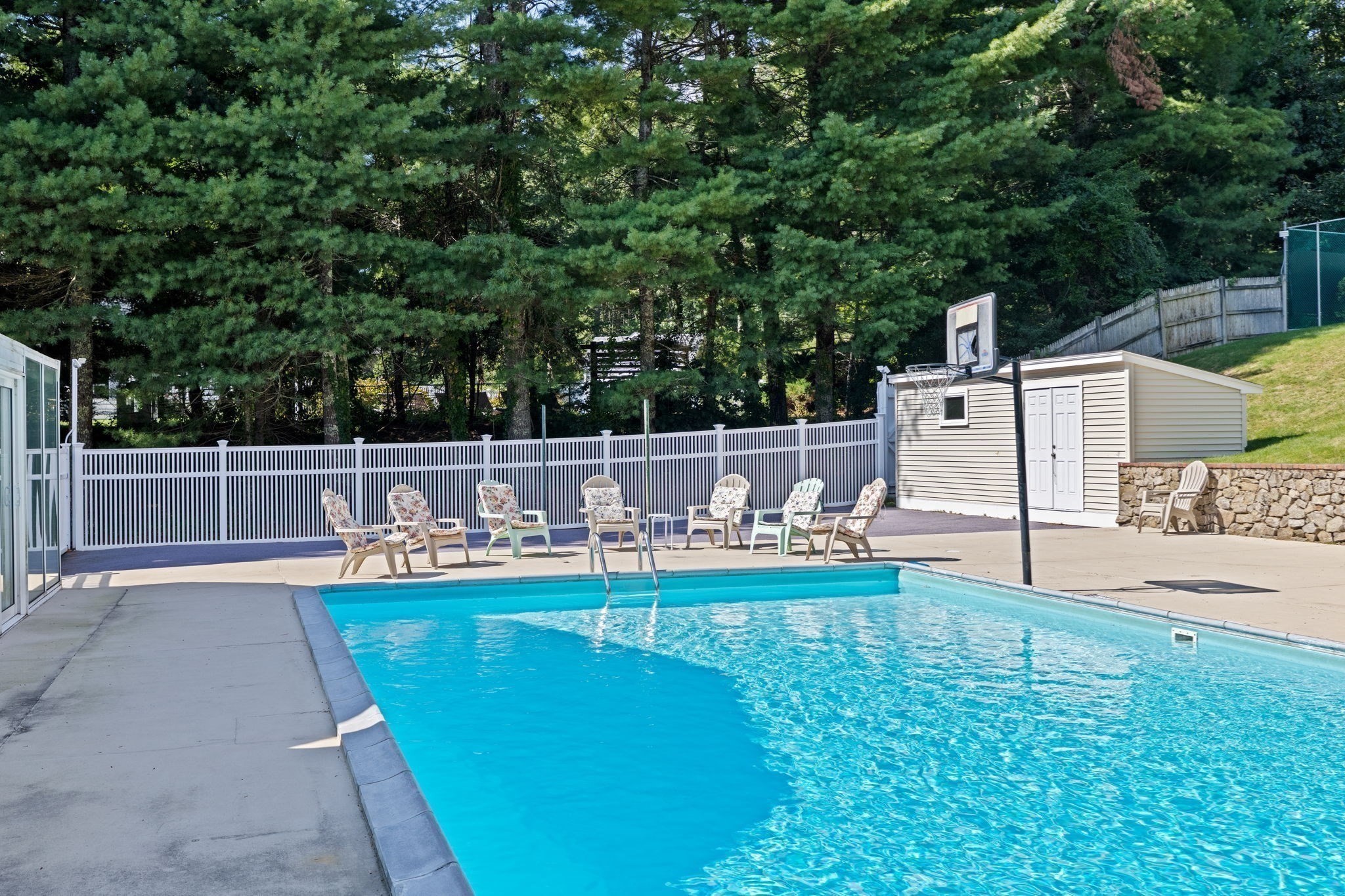 main property photo 16