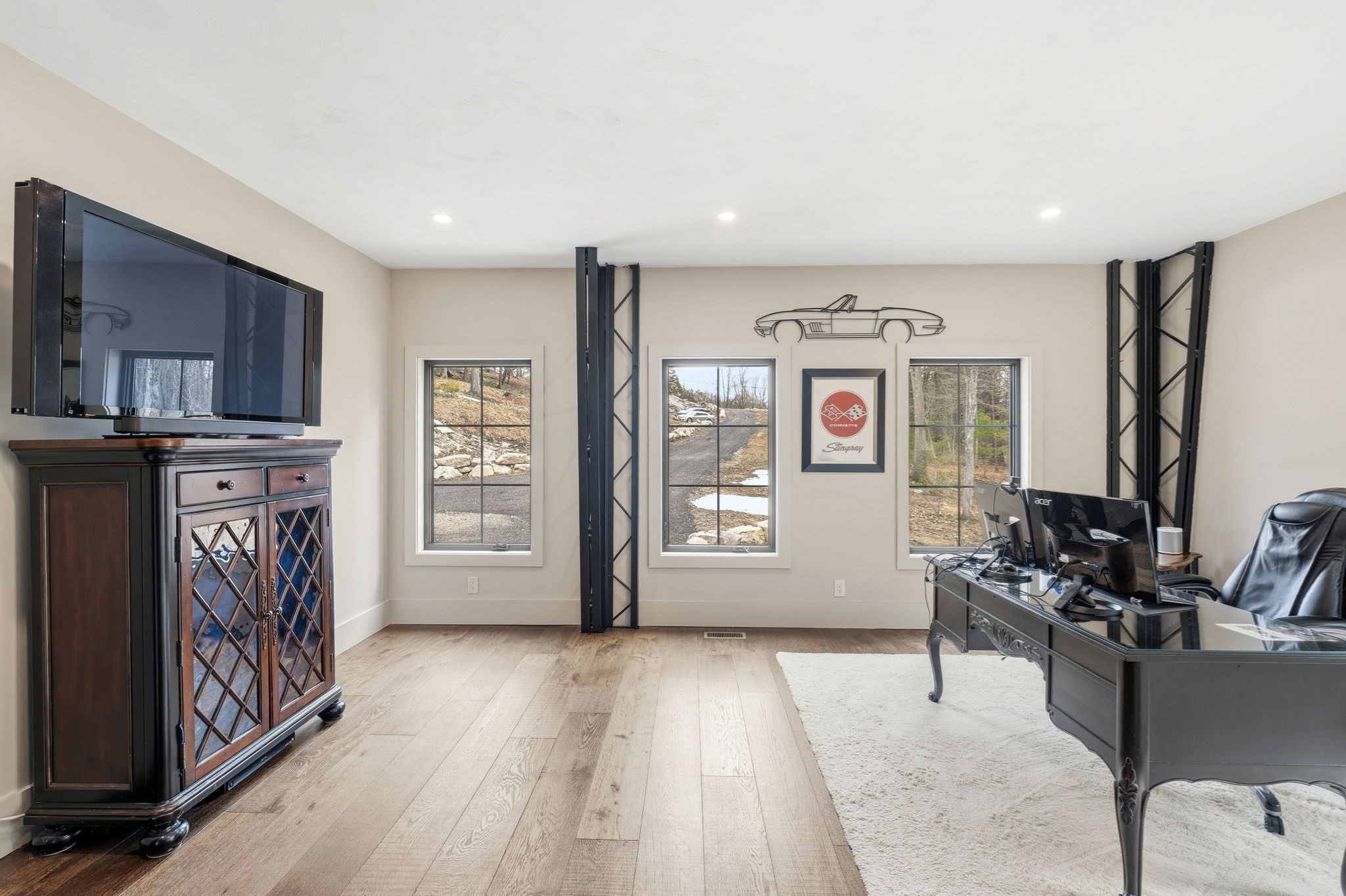 main property photo 27
