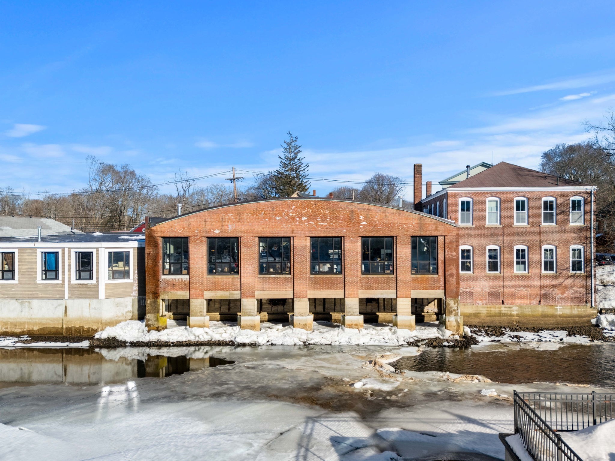 main property photo 16