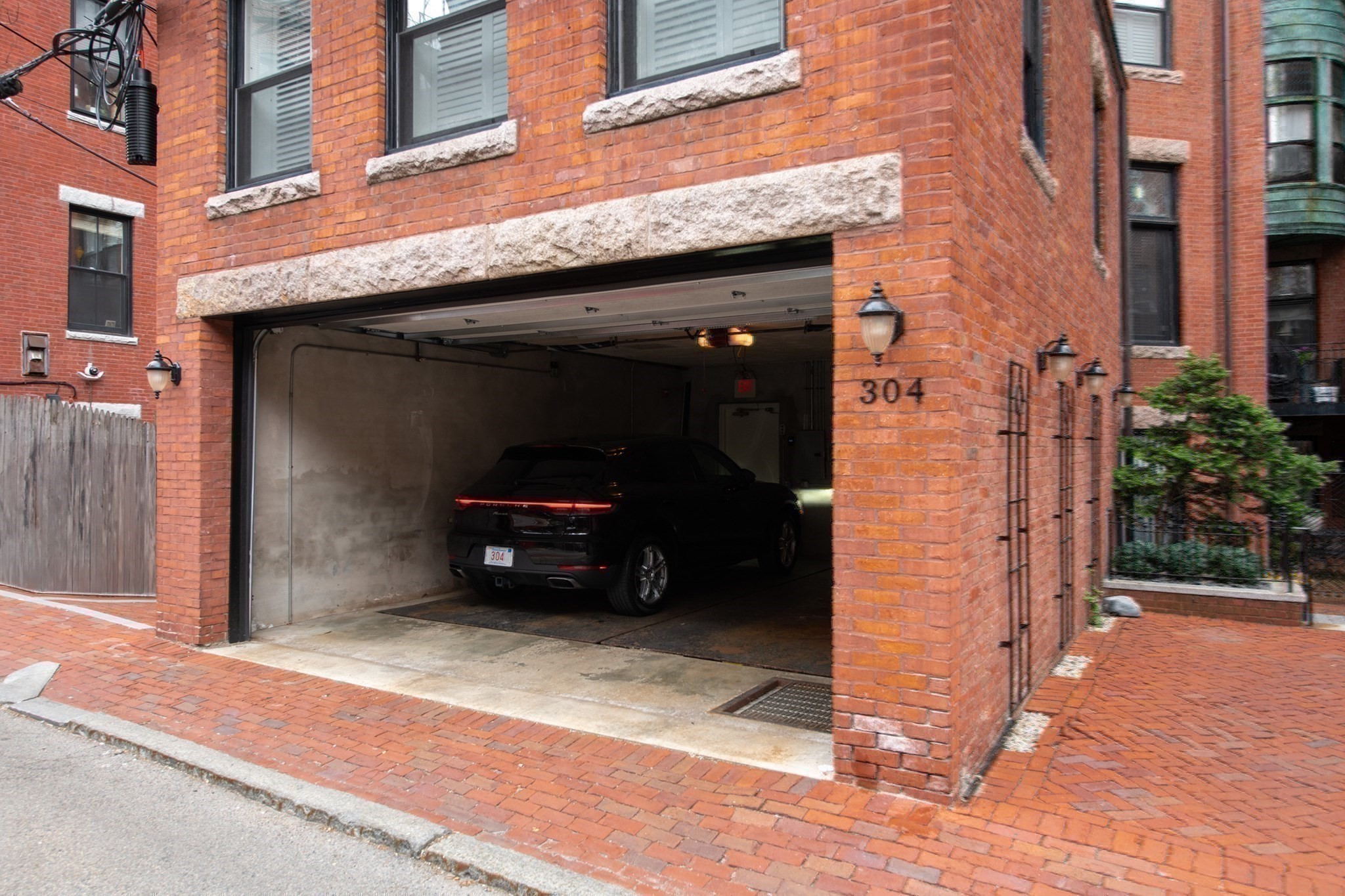 main property photo 40