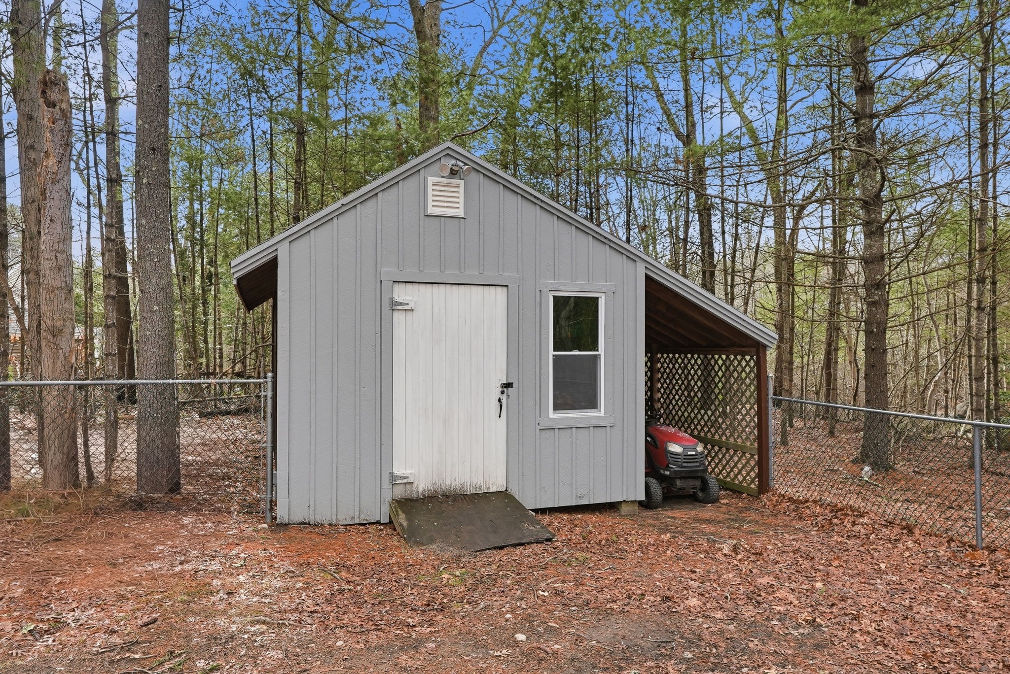 main property photo 39