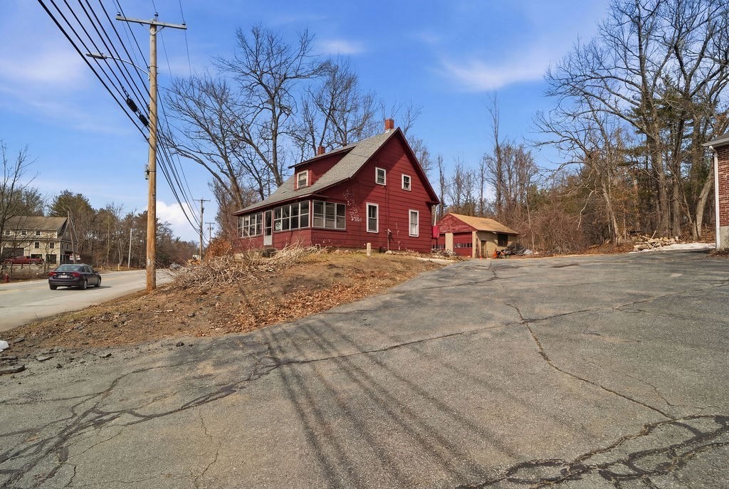 main property photo 9