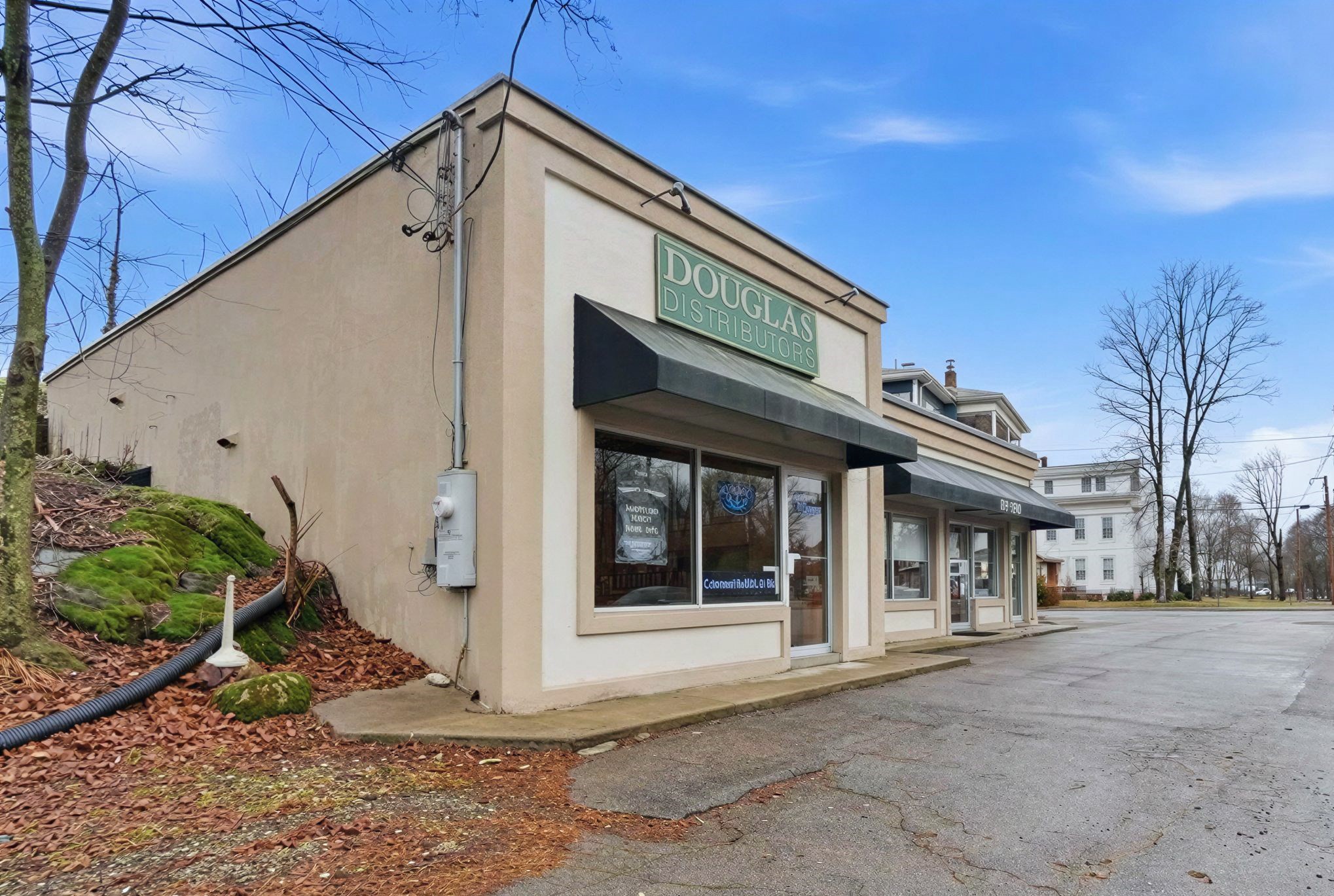 main property photo 16