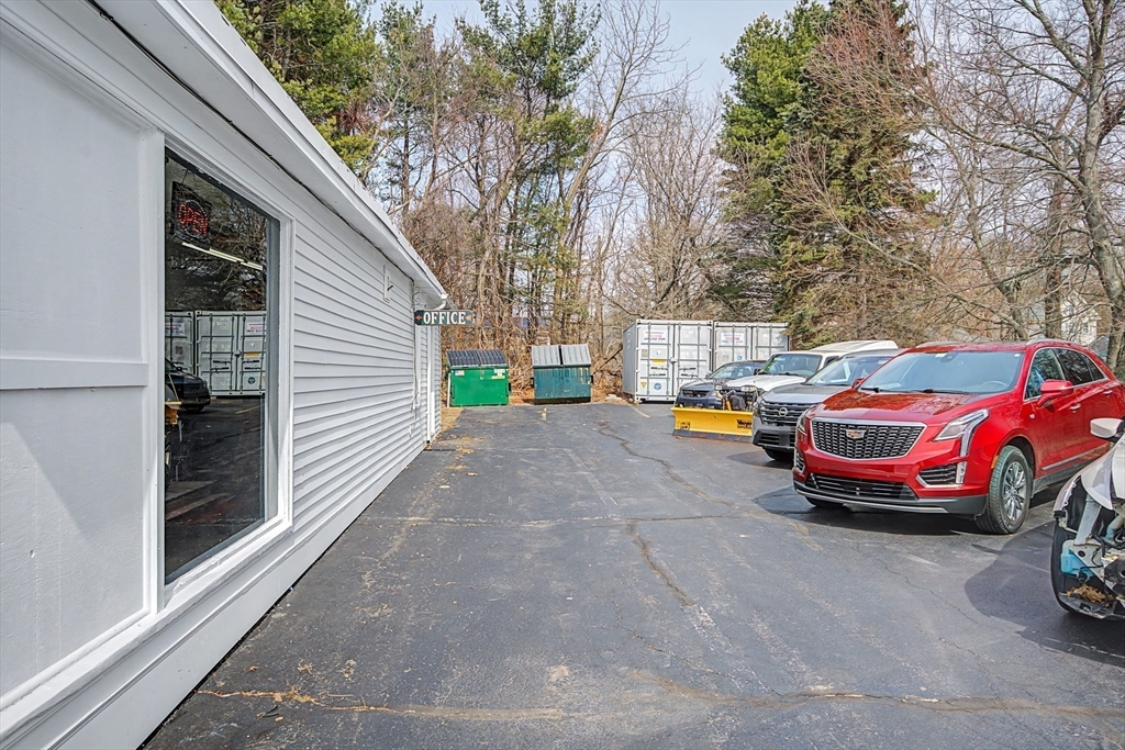 main property photo 29