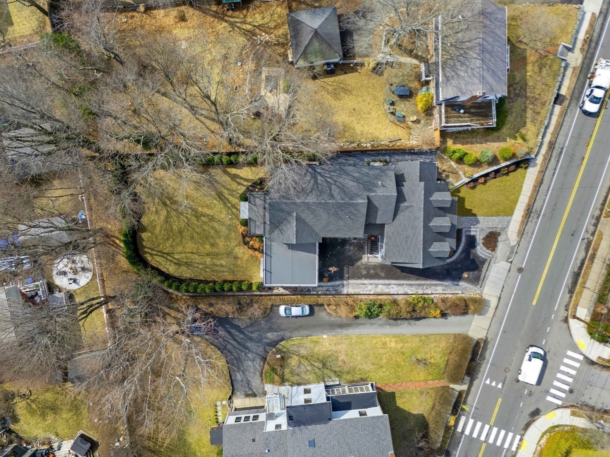 main property photo 40