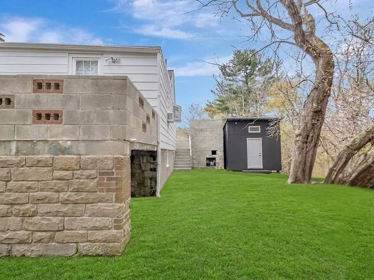 main property photo 37