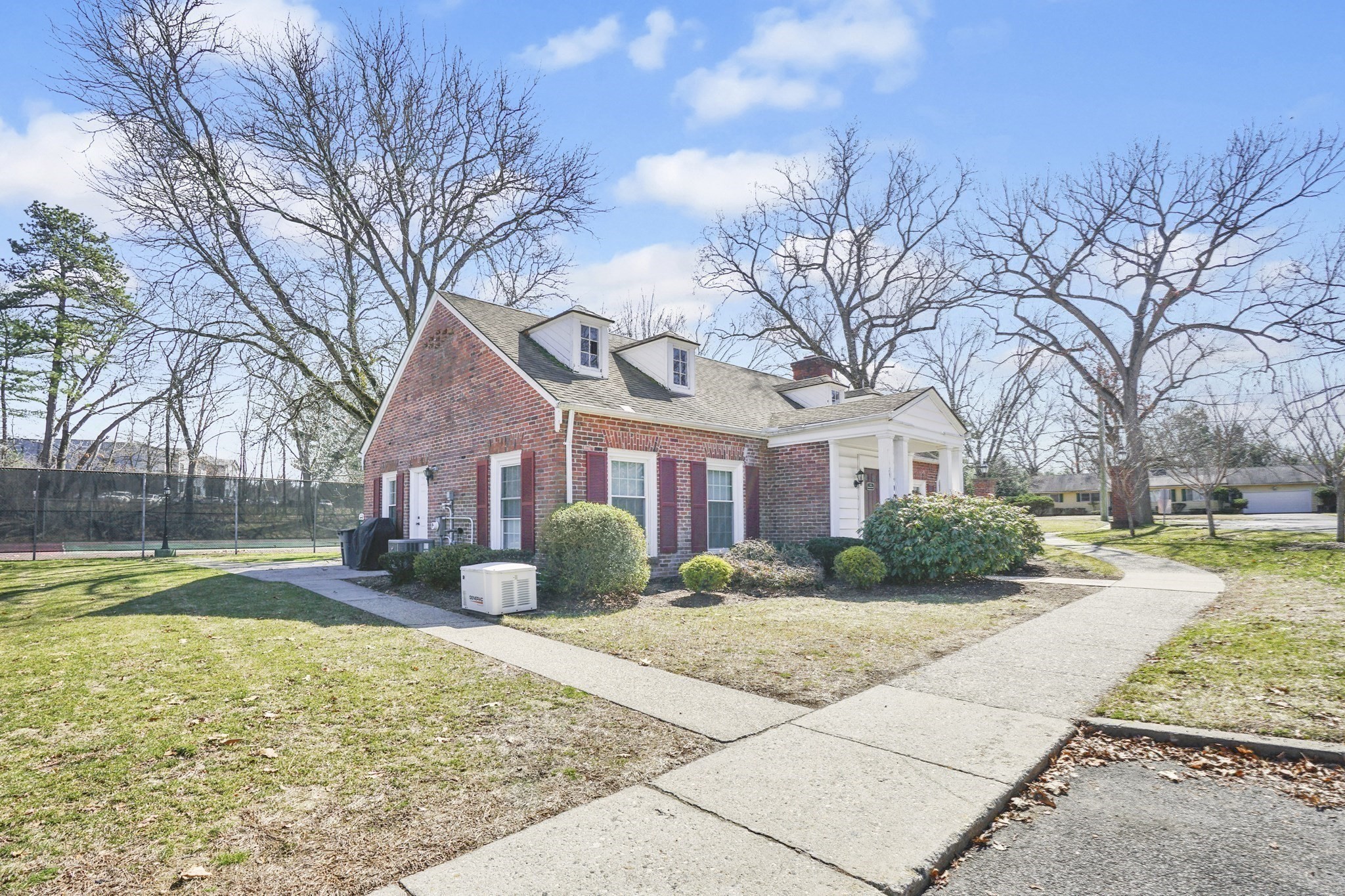 main property photo 20