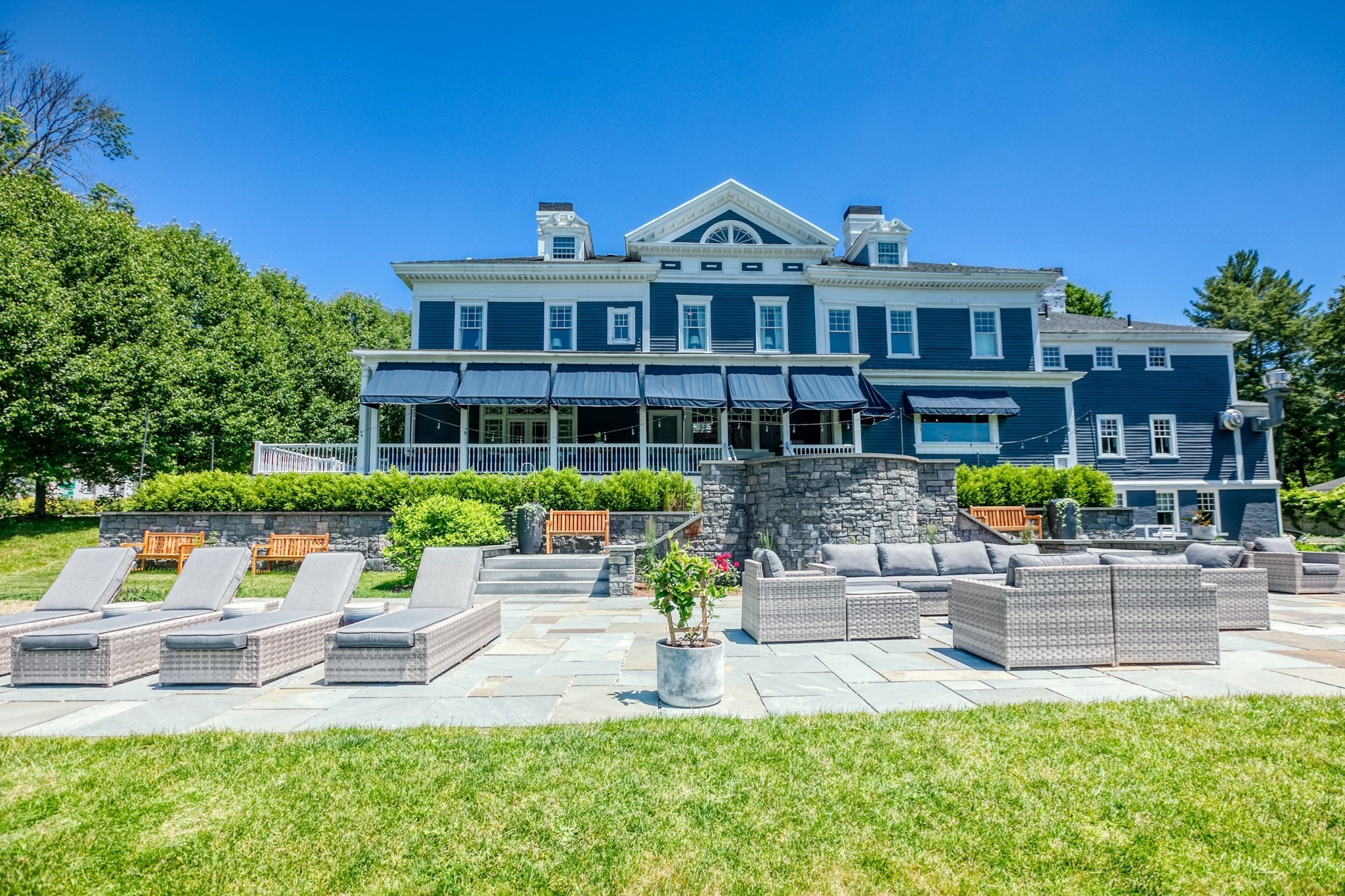 main property photo 40