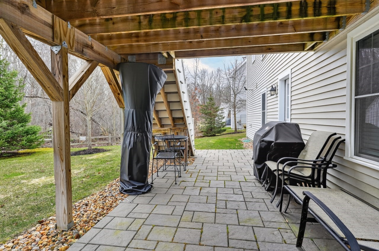 main property photo 33