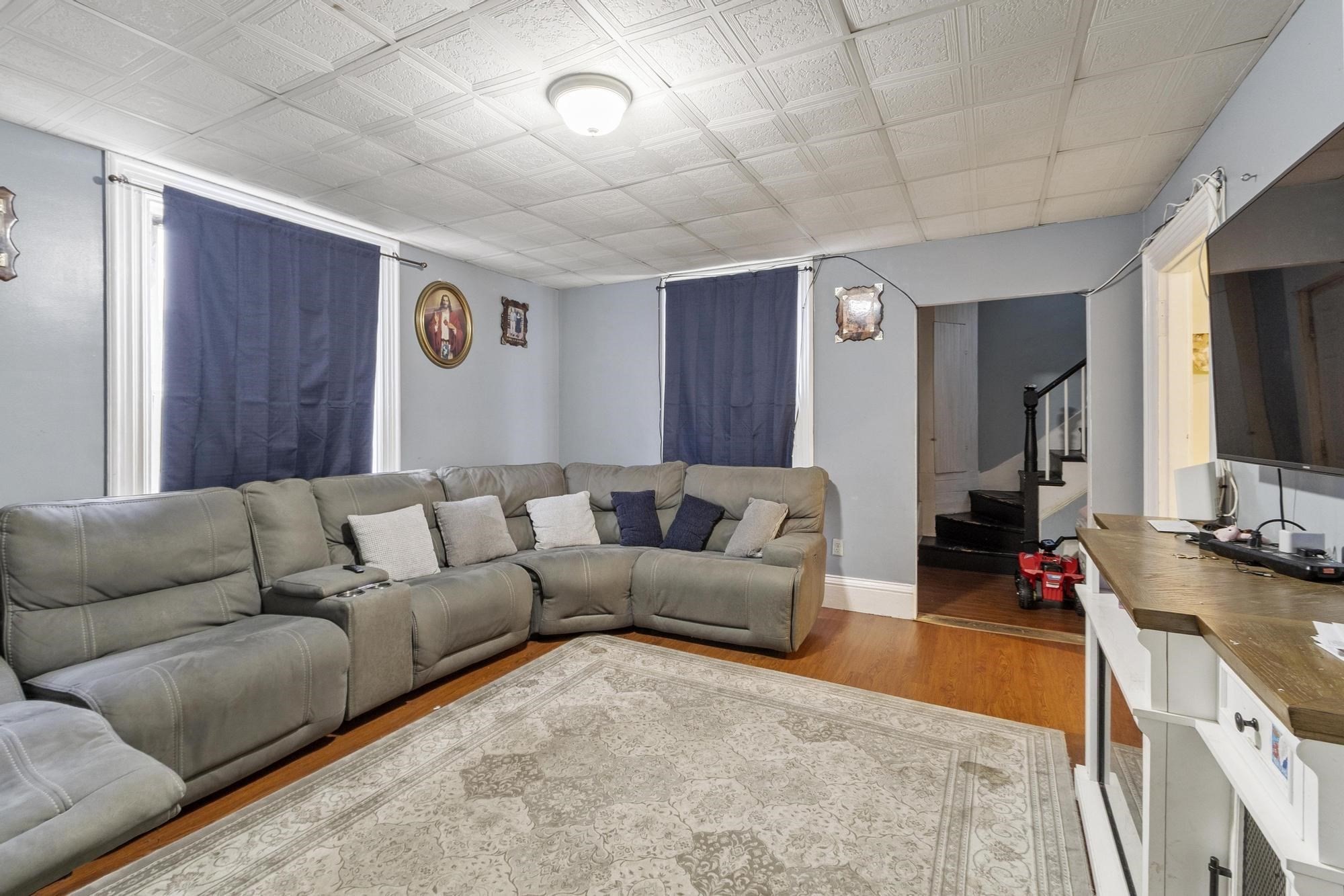 main property photo 17