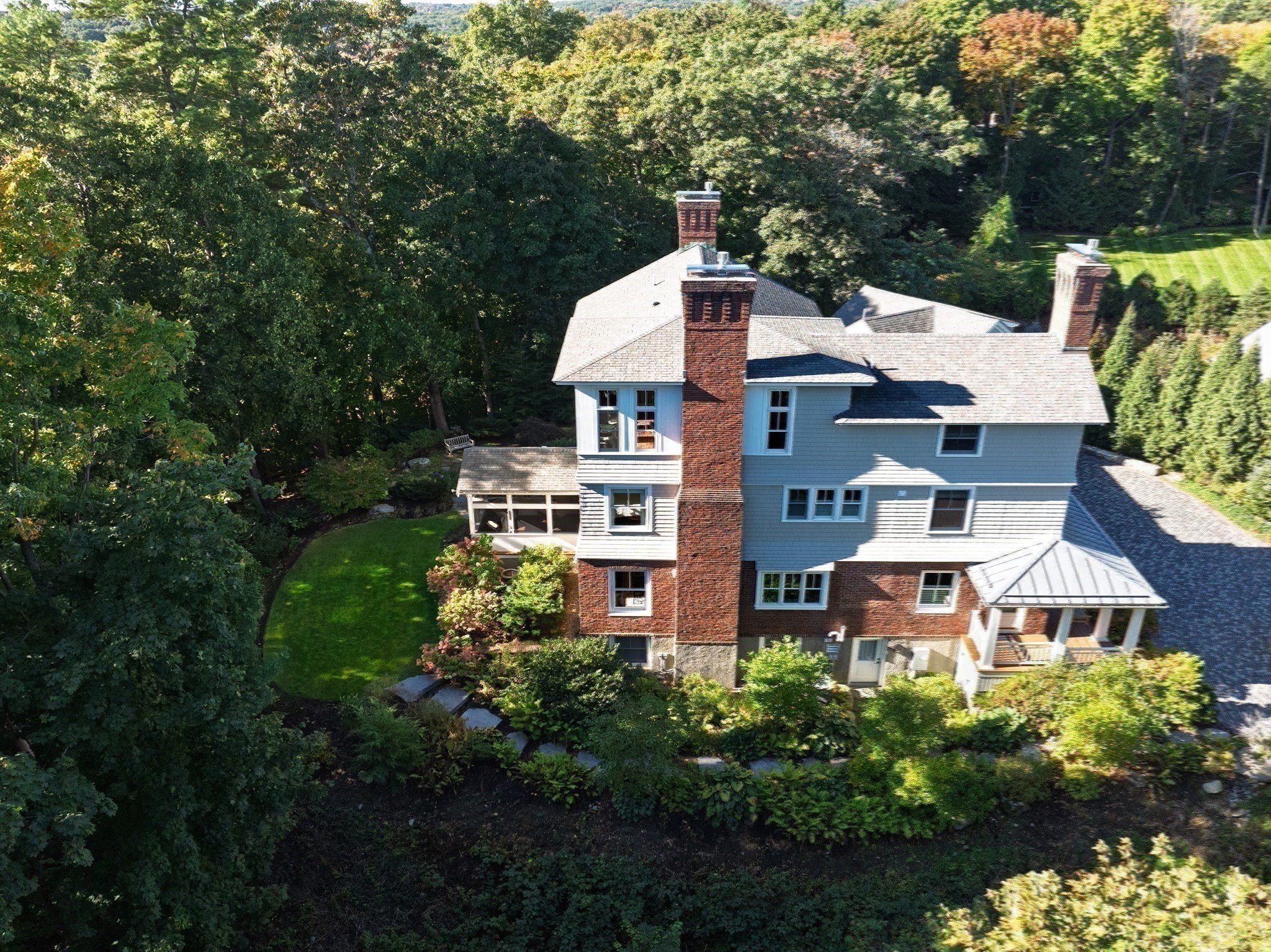 main property photo 25