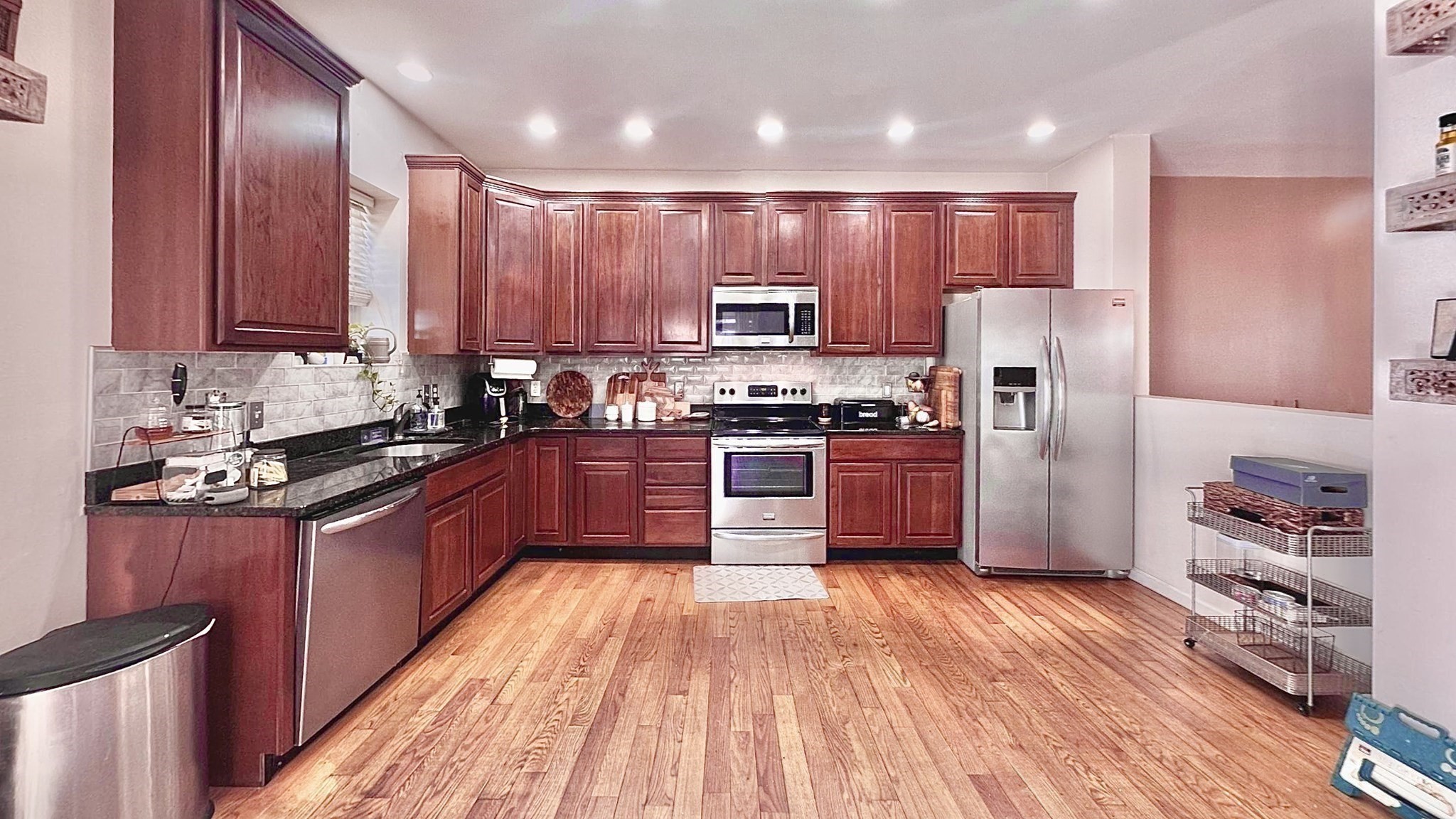 main property photo 5