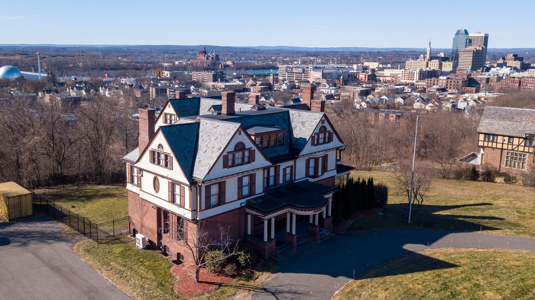 main property photo 41