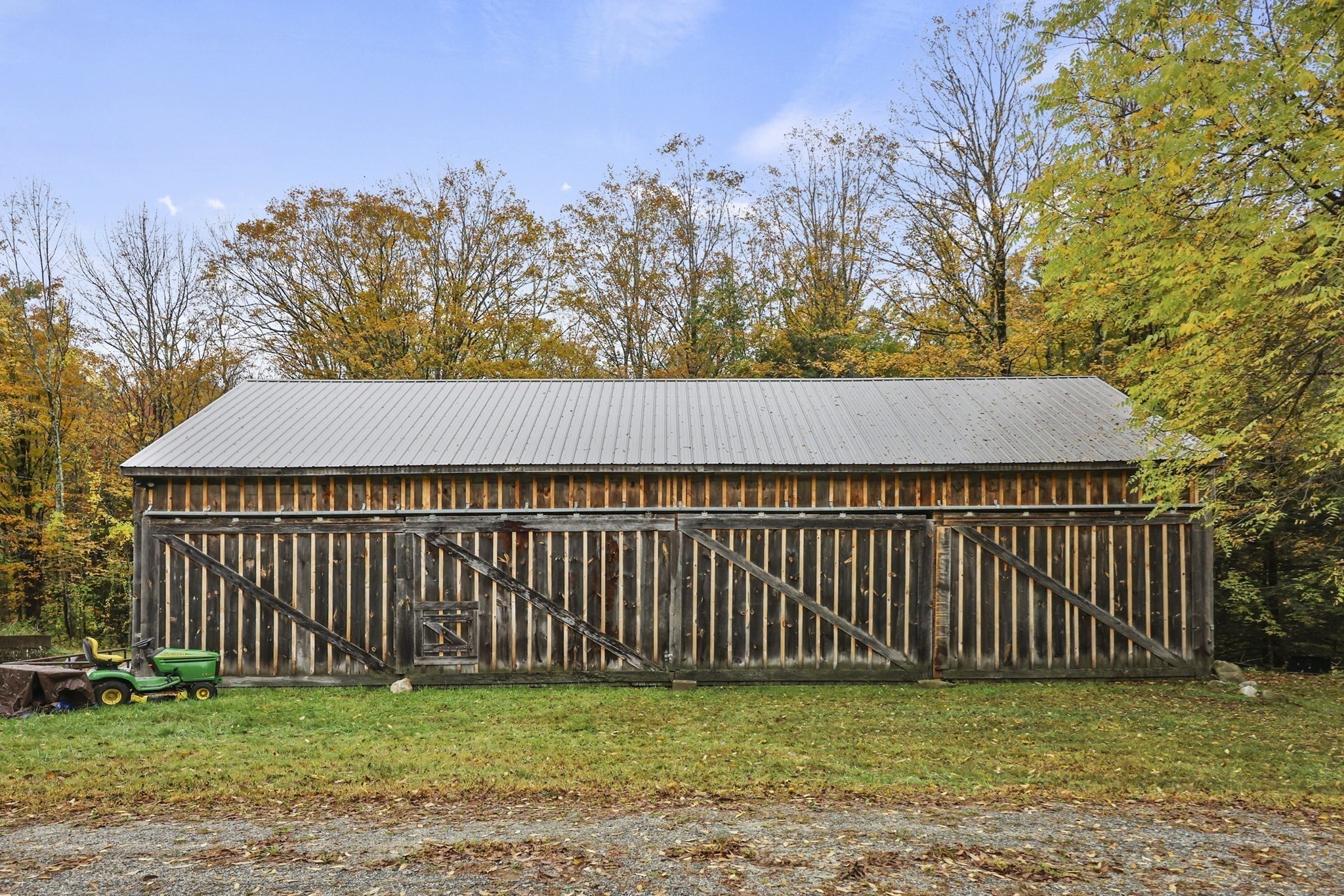 main property photo 32