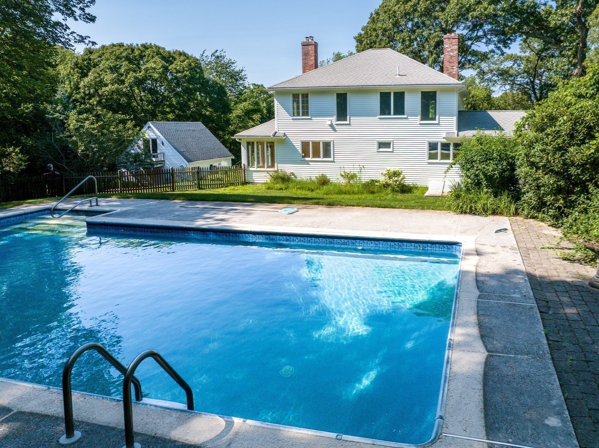 main property photo 5