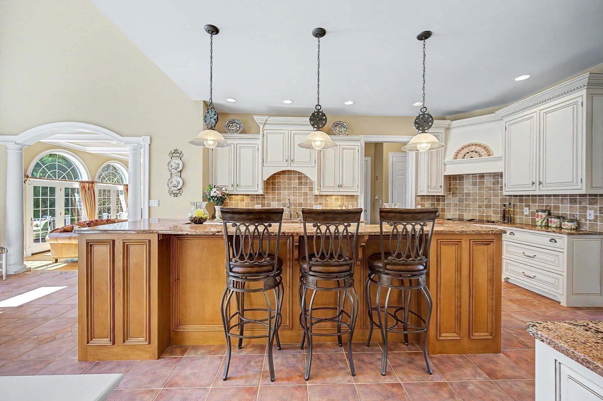 main property photo 13